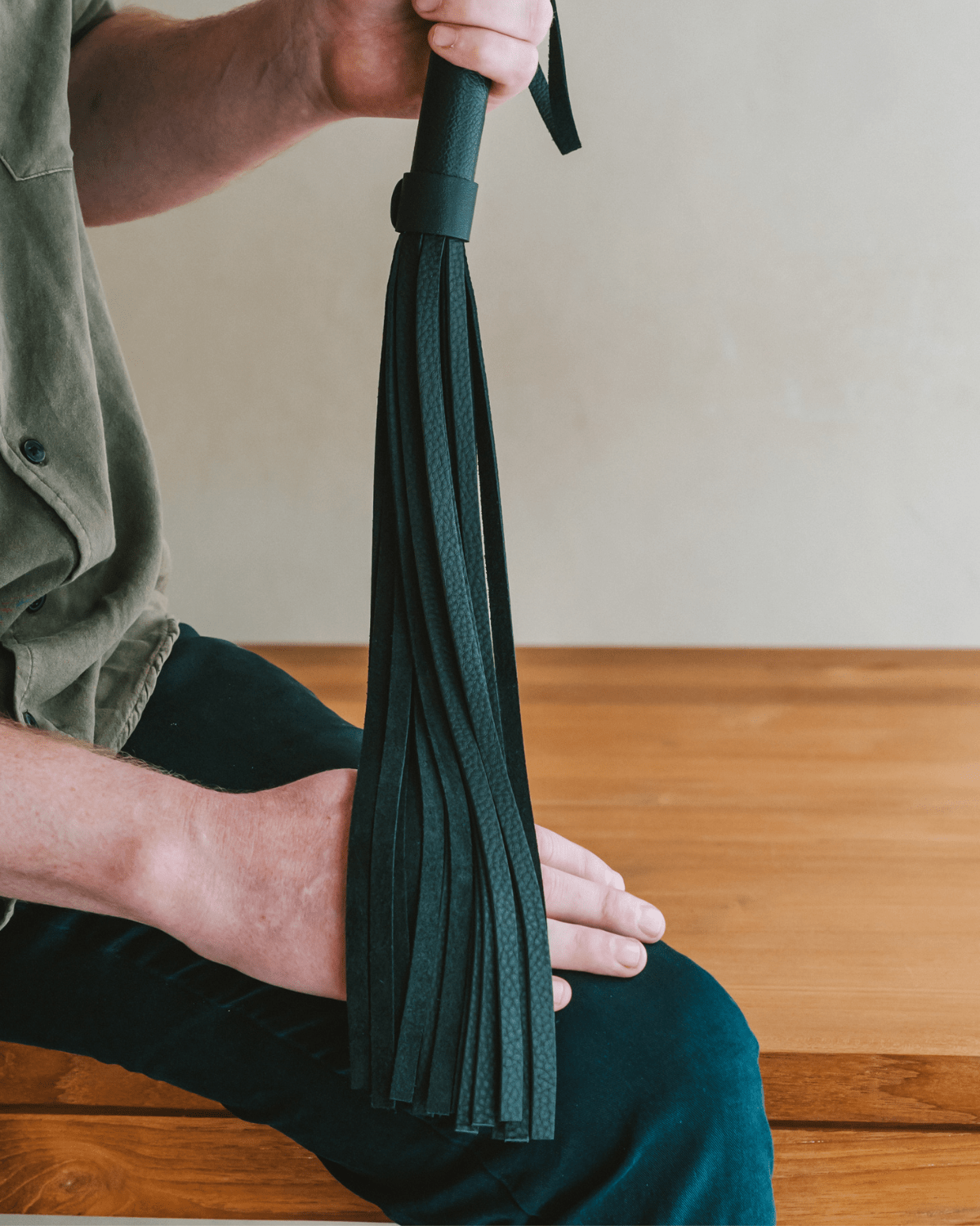 Wild Hide Mistress Flogger - High Tide