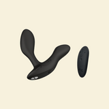 Black vibrating butt plug with remote